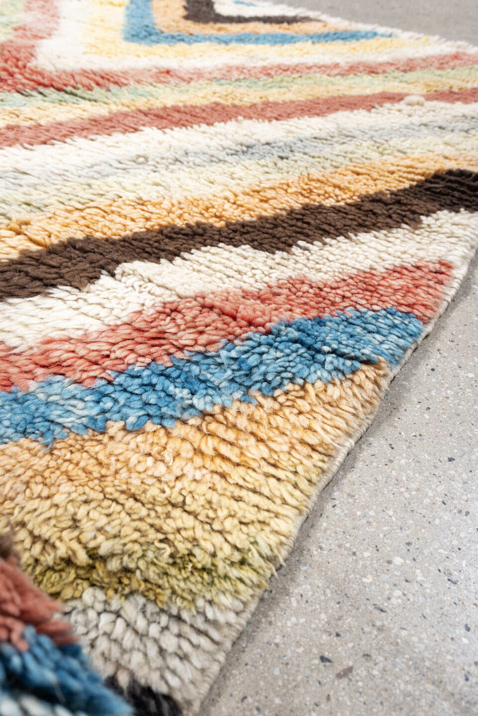 4' x 6' one-of-a-kind handmade vintage Moroccan small size rug. Color palette: ivory, peach, sky_blue, blush, brown