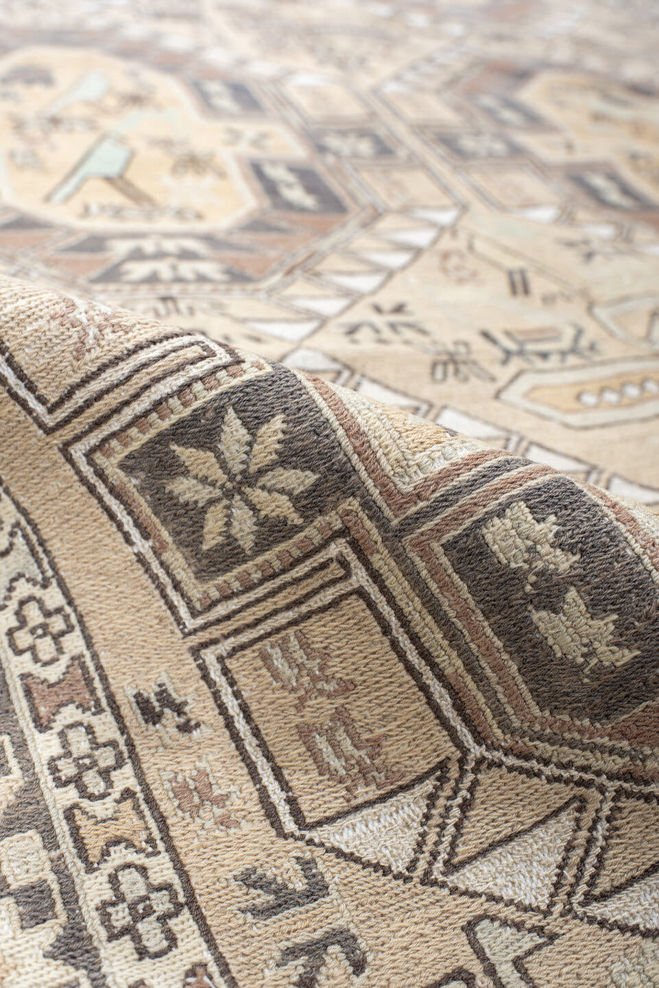 4' x 6' one-of-a-kind handmade antique Sumak small size rug. Color palette: ivory, taupe, slate, camel, blush, charcoal