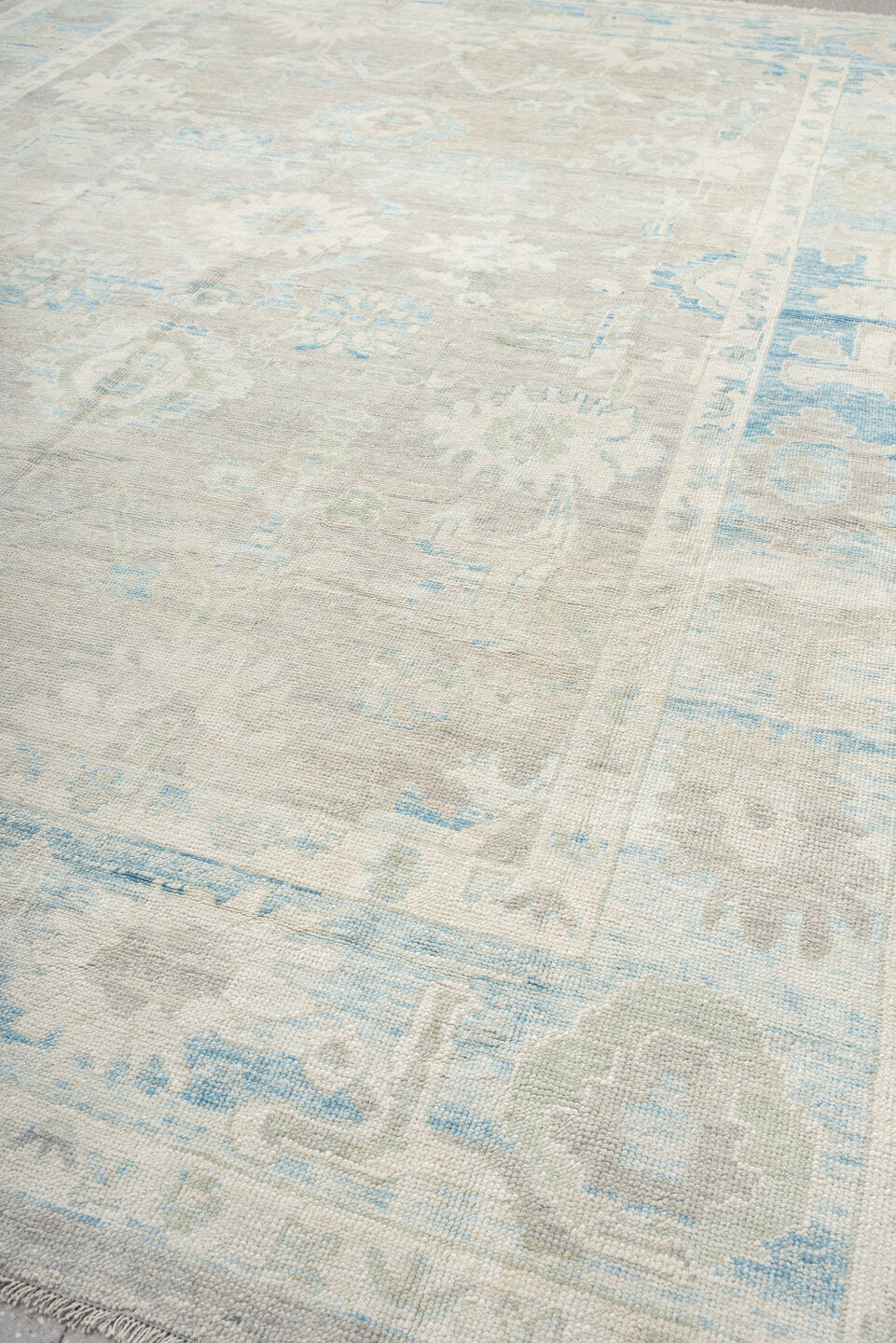 10' x 14' one-of-a-kind handmade vintage Oushak large size rug. Color palette: off-white, gray, light gray, light blue