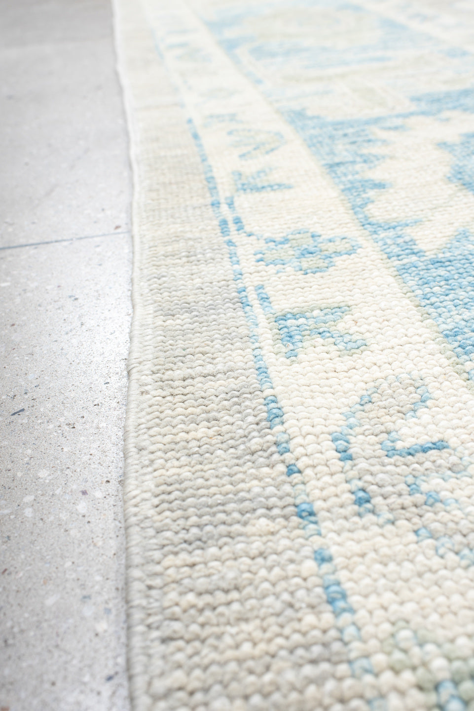 10' x 14' one-of-a-kind handmade vintage Oushak large size rug. Color palette: off-white, gray, light gray, light blue