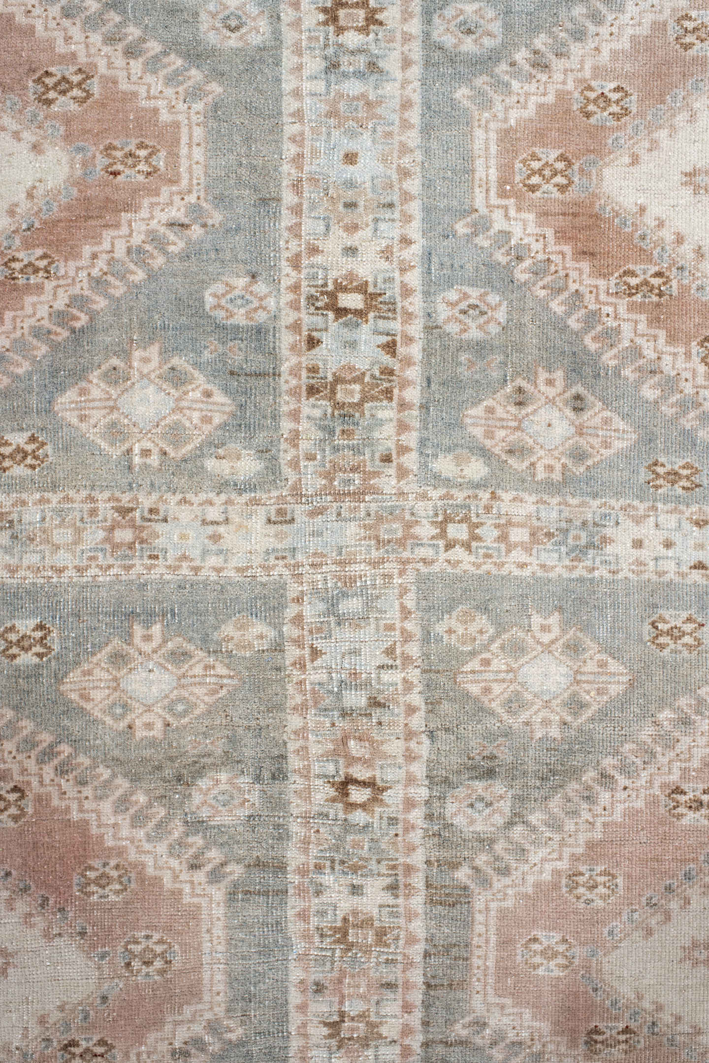 6' x 9' one-of-a-kind handmade antique Shiraz medium size rug. Color palette: ivory, blue_gray, blush, taupe, camel, rust