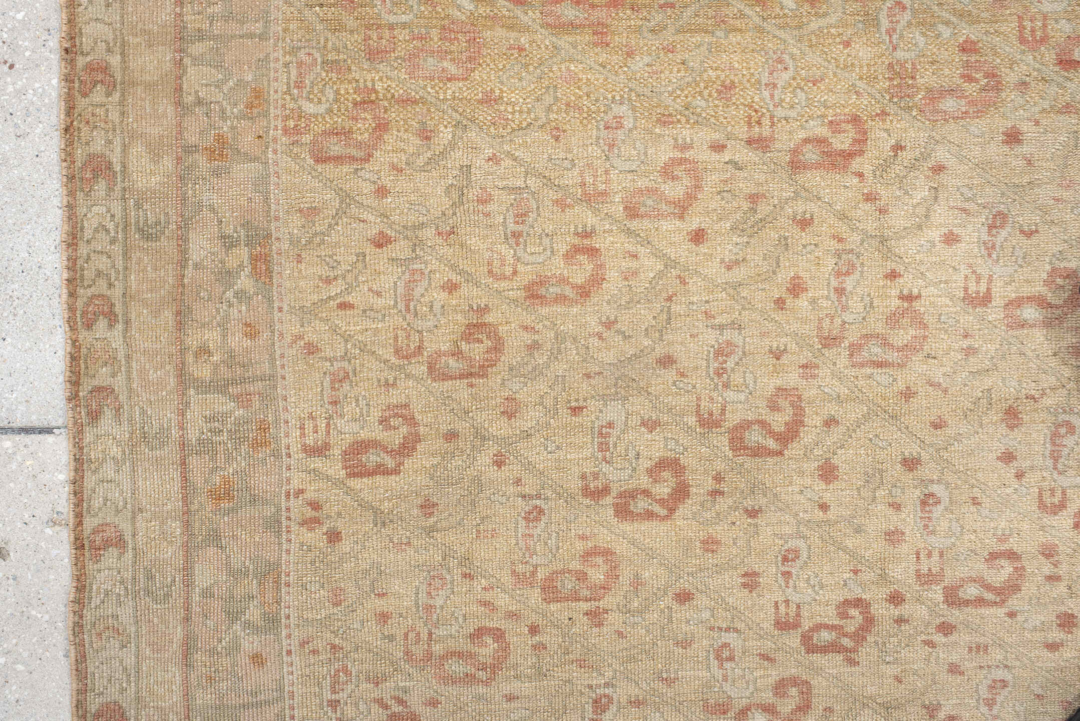 3' x 5' one-of-a-kind handmade vintage Sivas small size rug. Color palette: bisque, brown, dim gray, gray, off-white, orange
