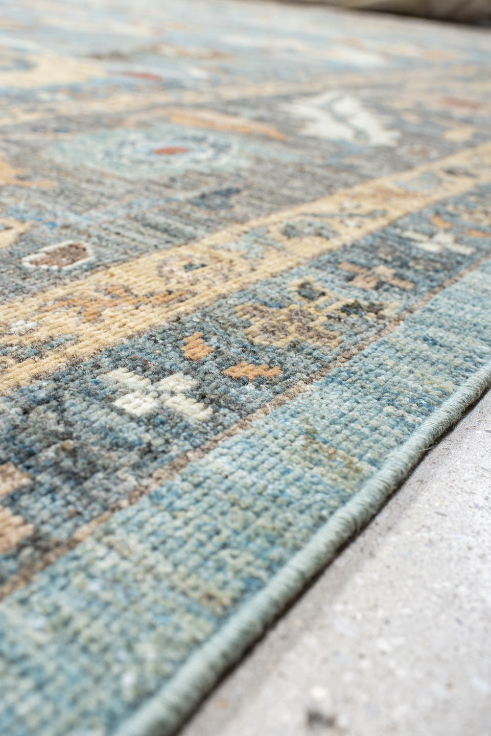 11' x 15' one-of-a-kind handmade vintage Sultanabad oversize rug. Color palette: light blue, gray, ivory, peach, taupe, rust