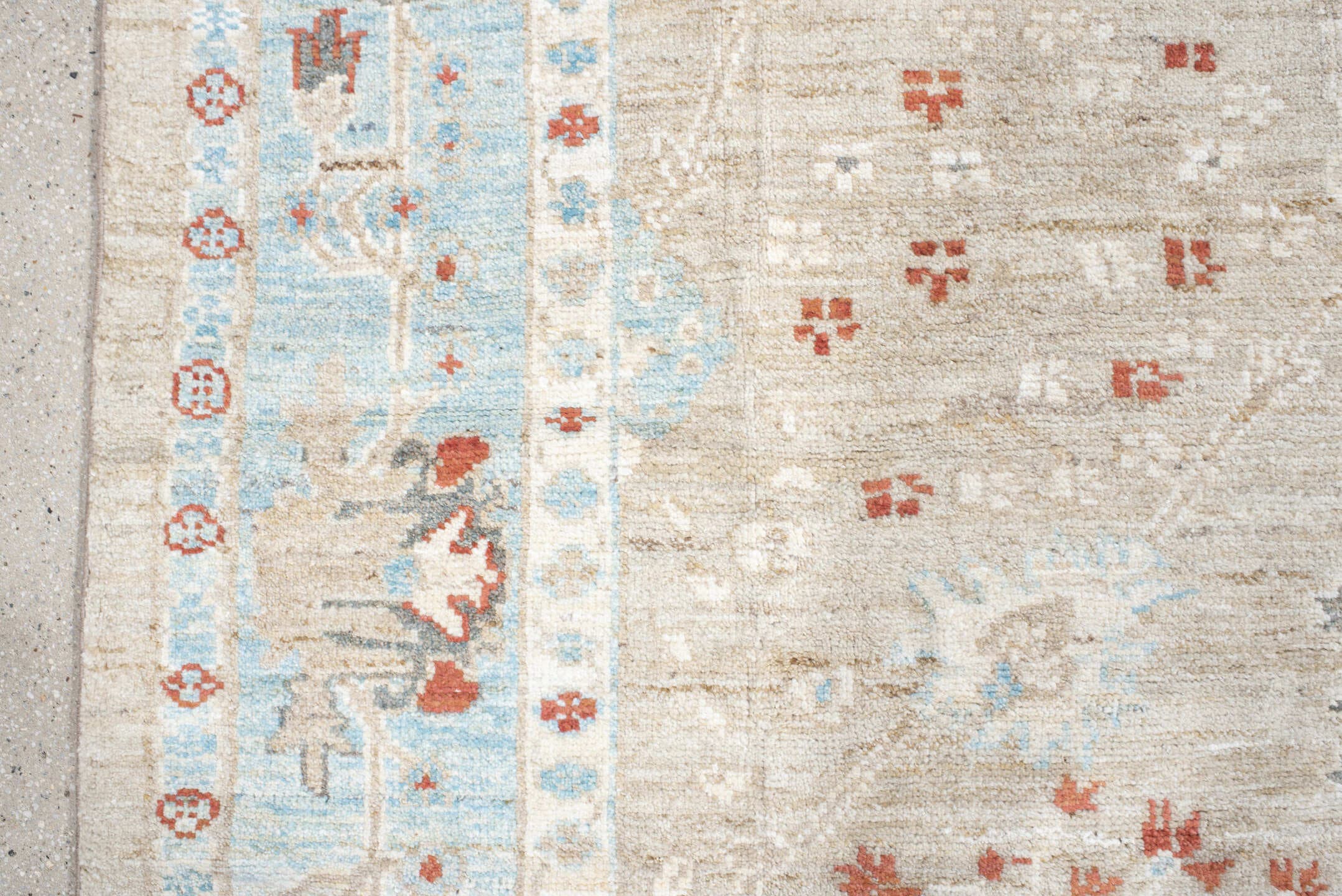 5' x 7' one-of-a-kind handmade vintage Sultanabad rug. Color palette: taupe, ivory, sky blue, rust, charcoal, cream, beige