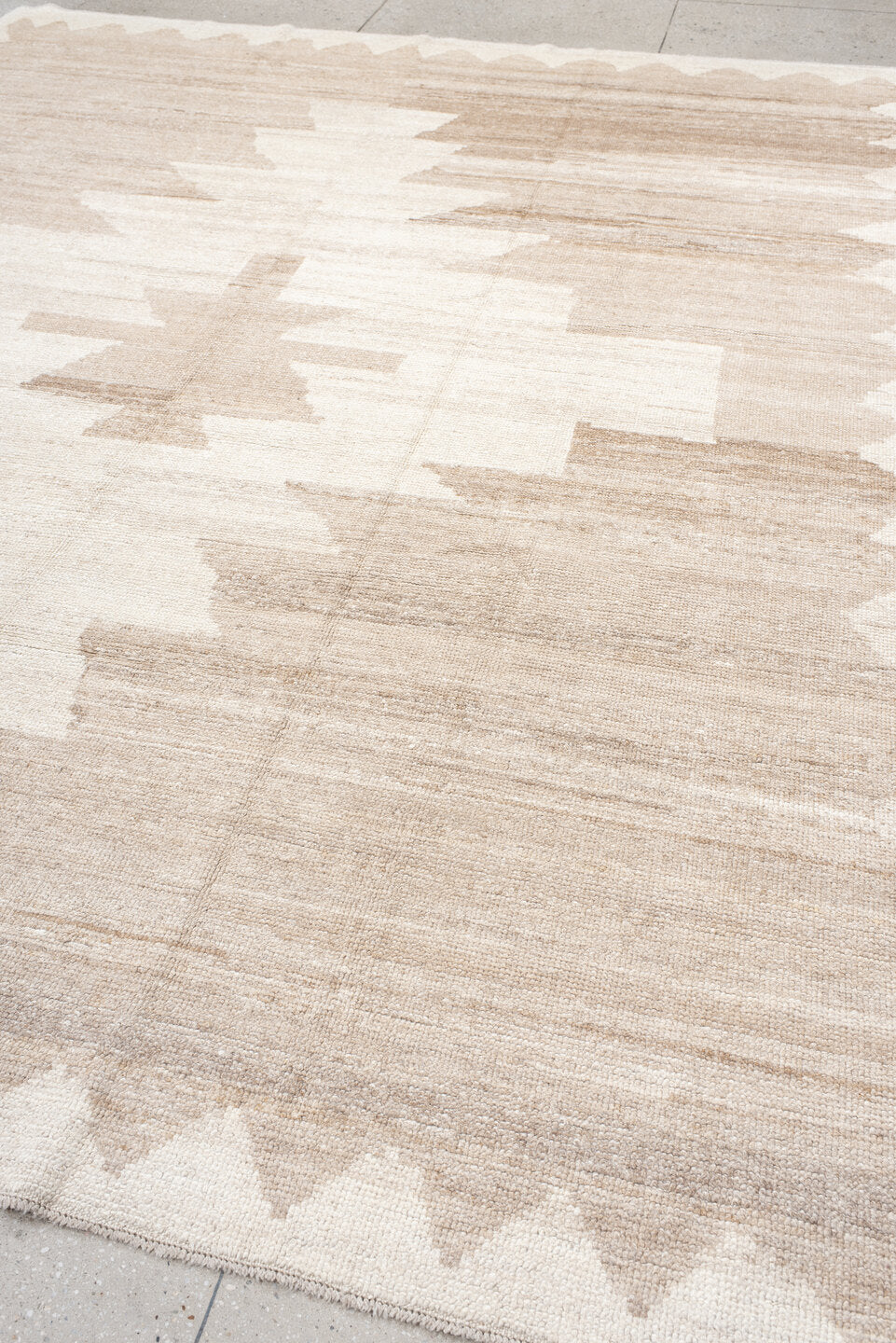 9' x 11' one-of-a-kind handmade vintage Oushak large size rug. Color palette: ivory, taupe, beige, cream, gray
