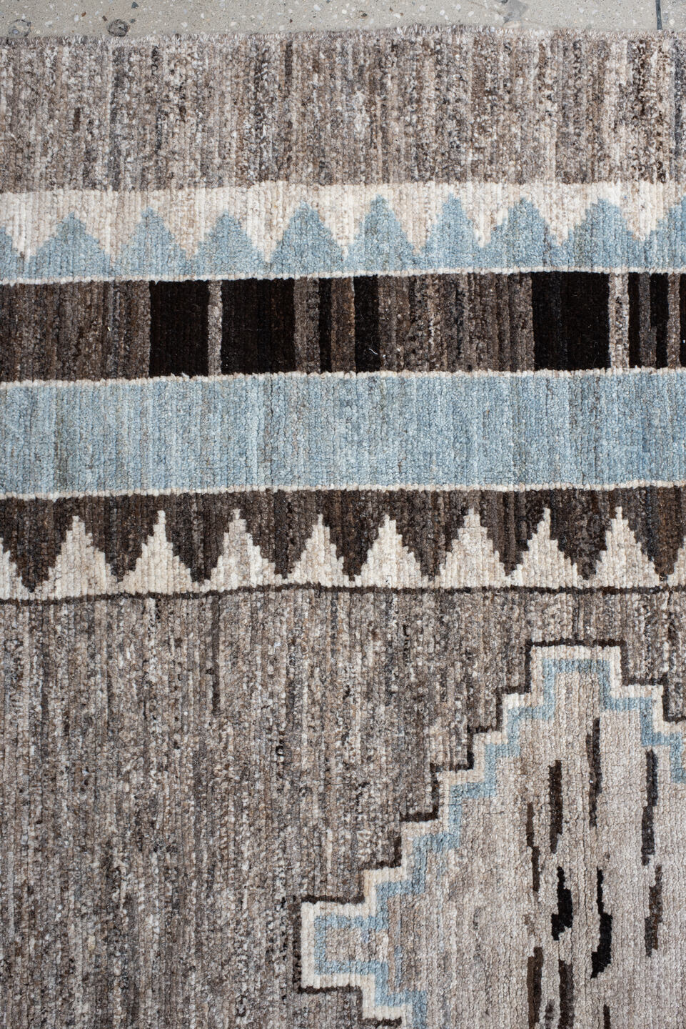 9' x 11' one-of-a-kind handmade vintage Kars large size rug. Color palette: gray, light blue, light gray, off-white, black