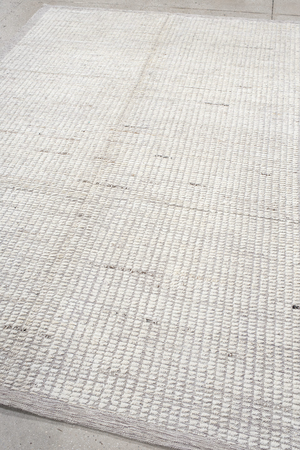 6' x 9' one-of-a-kind handmade vintage Tulu medium size rug. Color palette: off-white, gray, light gray, pink, gainsboro