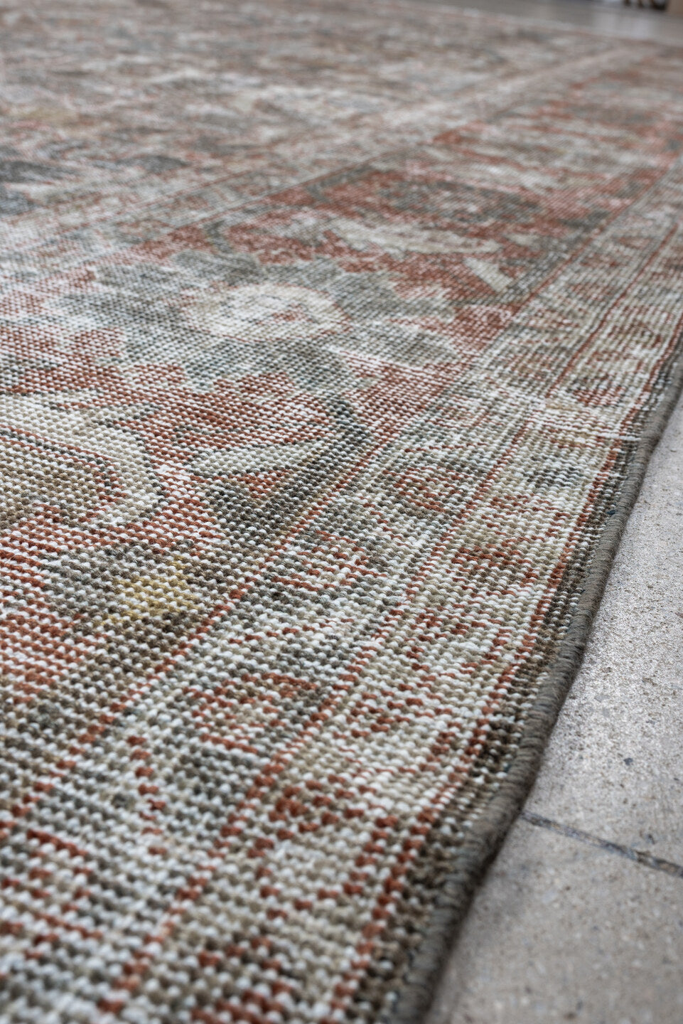 10' x 15' one-of-a-kind handmade antique Mahal oversize rug. Color palette: blue-gray, rust, ivory, taupe, slate, rose, gray