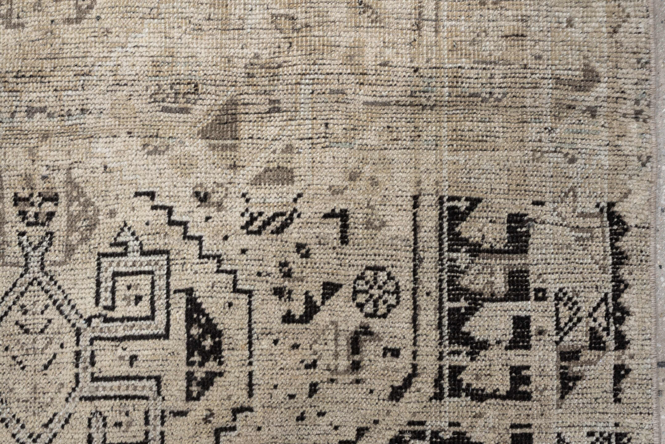 3' x 5' one-of-a-kind handmade antique Shiraz small size rug. Color palette: ivory, charcoal, taupe, gray, cream, black