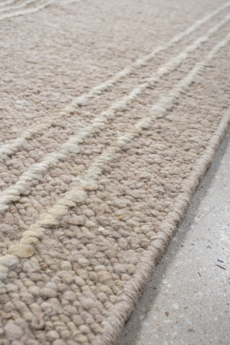 6' x 9' one-of-a-kind handmade vintage Flatweave medium size rug. Color palette: taupe, ivory, beige, cream, gray