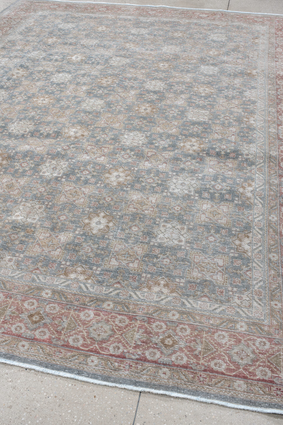 8' x 10' one-of-a-kind handmade vintage Sivas large size rug. Color palette: sky blue, ivory, rose, taupe, dusty coral