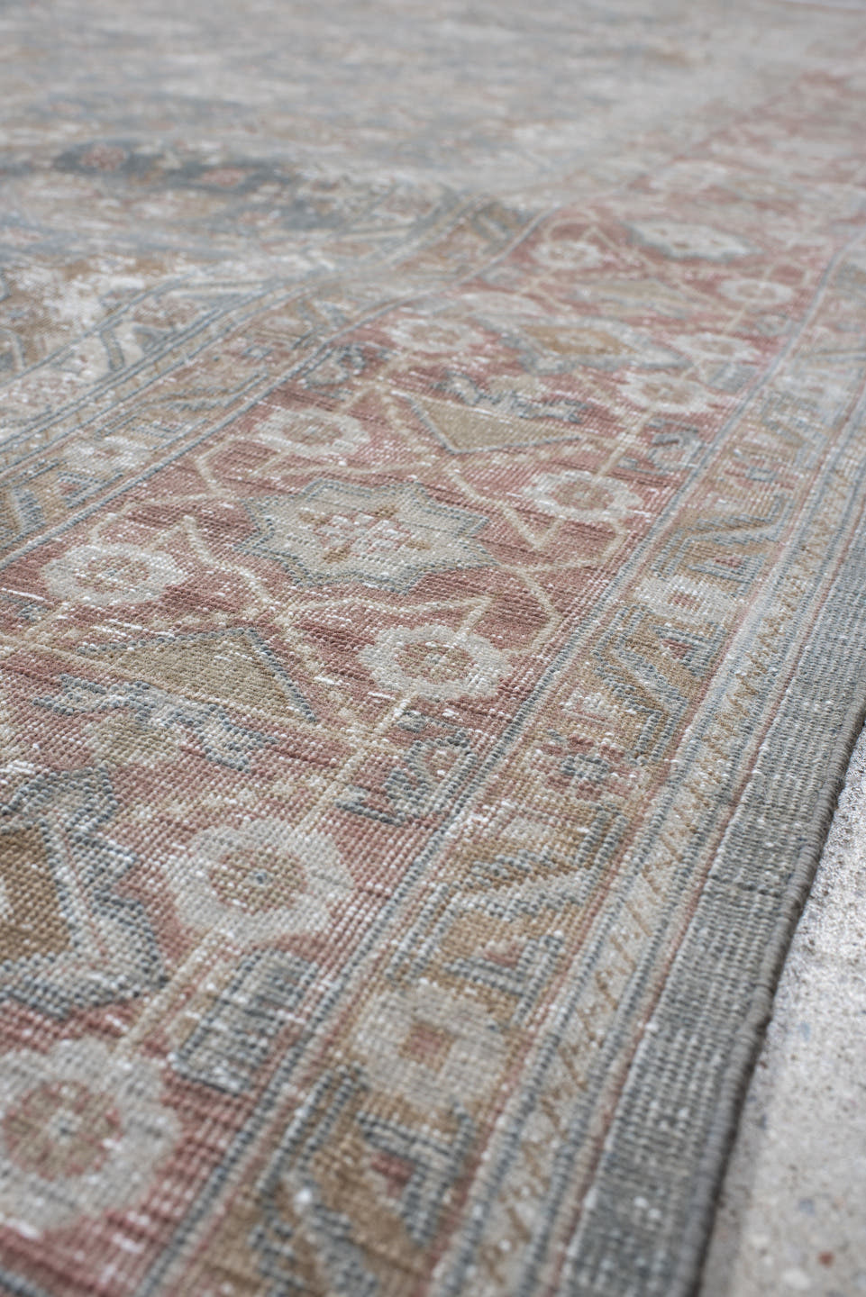 8' x 10' one-of-a-kind handmade vintage Sivas large size rug. Color palette: sky blue, ivory, rose, taupe, dusty coral