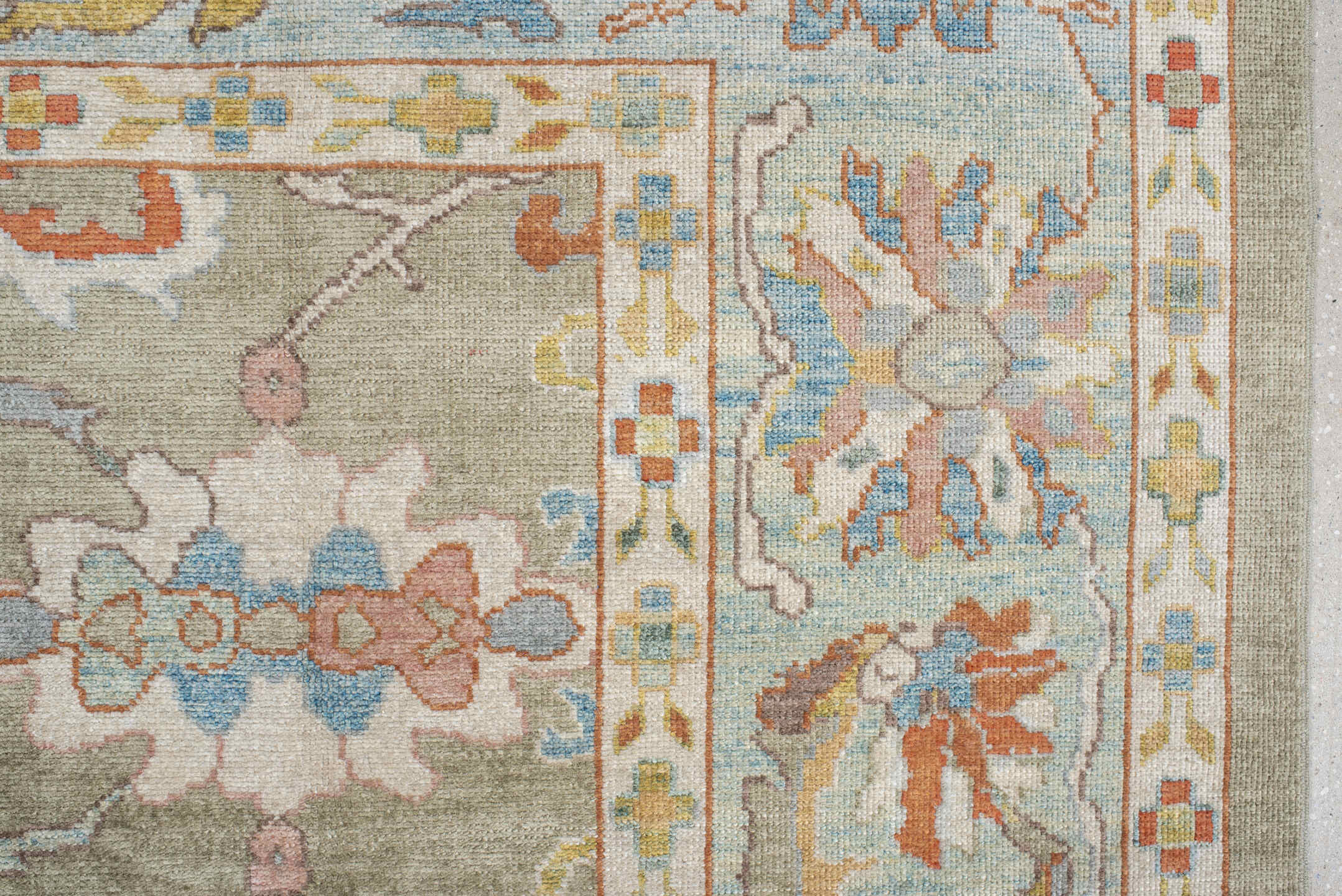 8' x 10' one-of-a-kind handmade vintage Sultanabad large size rug. Color palette: taupe, ivory, pale blue, coral, blush