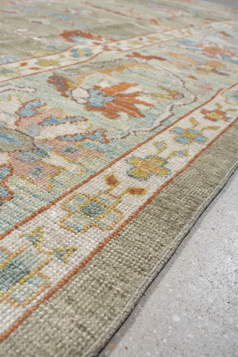 8' x 10' one-of-a-kind handmade vintage Sultanabad large size rug. Color palette: taupe, ivory, pale blue, coral, blush