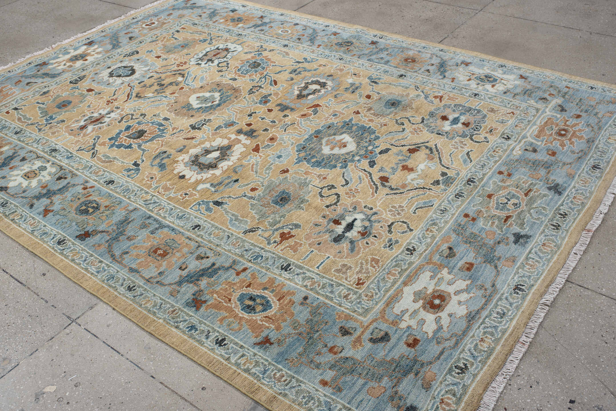 7' x 9' one-of-a-kind handmade vintage Sultanabad large size rug. Color palette: sky blue, tan, ivory, slate, camel, rust