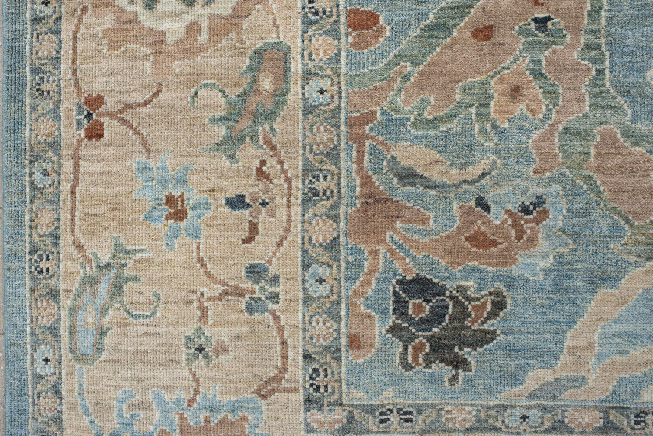 9' x 12' one-of-a-kind handmade vintage Sultanabad large size rug. Color palette: sky blue, ivory, taupe, terra cotta, slate