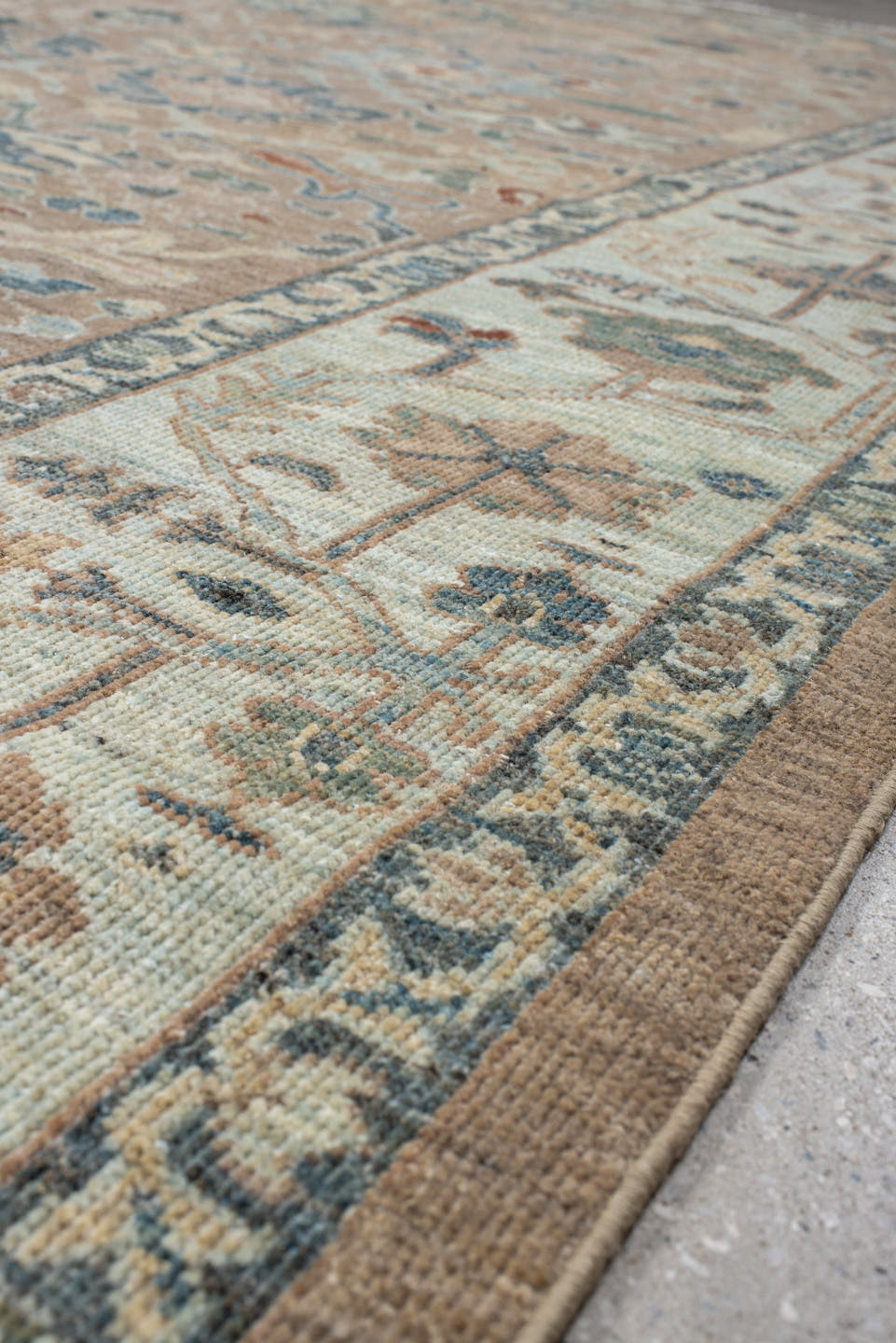9' x 11' one-of-a-kind handmade vintage Sultanabad large size rug. Color palette: beige, ivory, muted blue, sage, taupe