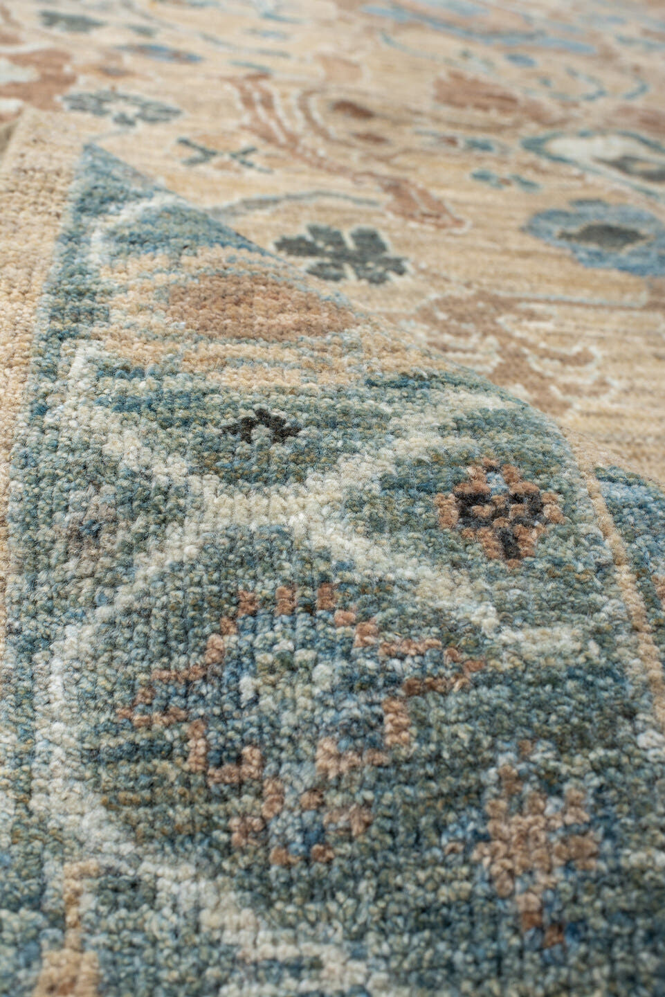 5' x 7' one-of-a-kind handmade vintage Sultanabad rug. Color palette: beige, aqua, ivory, taupe, terracotta, slate, camel