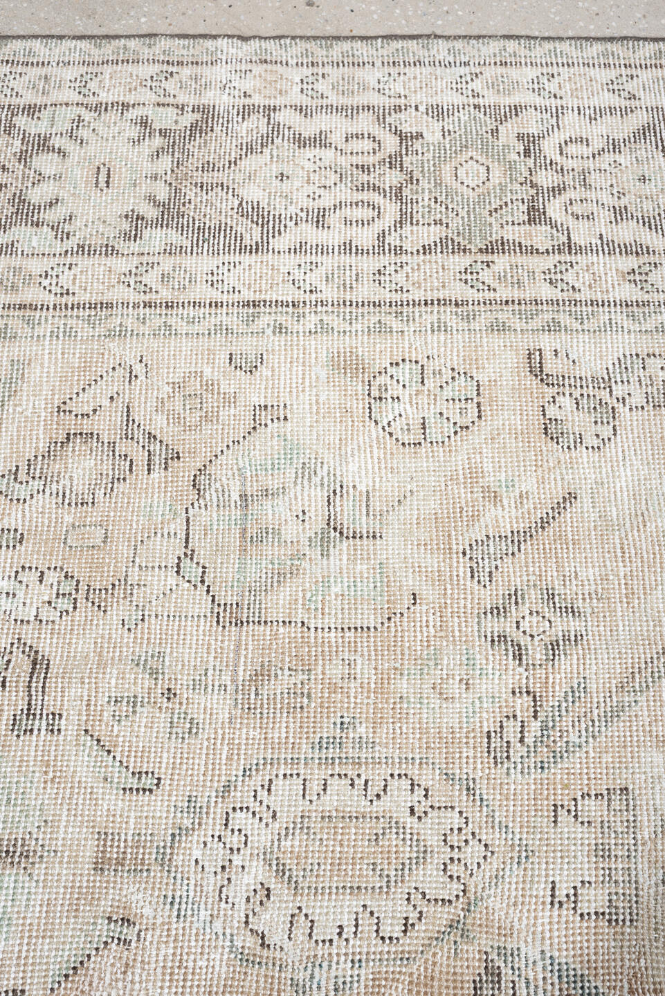 10' x 12' one-of-a-kind handmade antique Mahal large size rug. Color palette: ivory, taupe, blue gray, charcoal, beige, sage