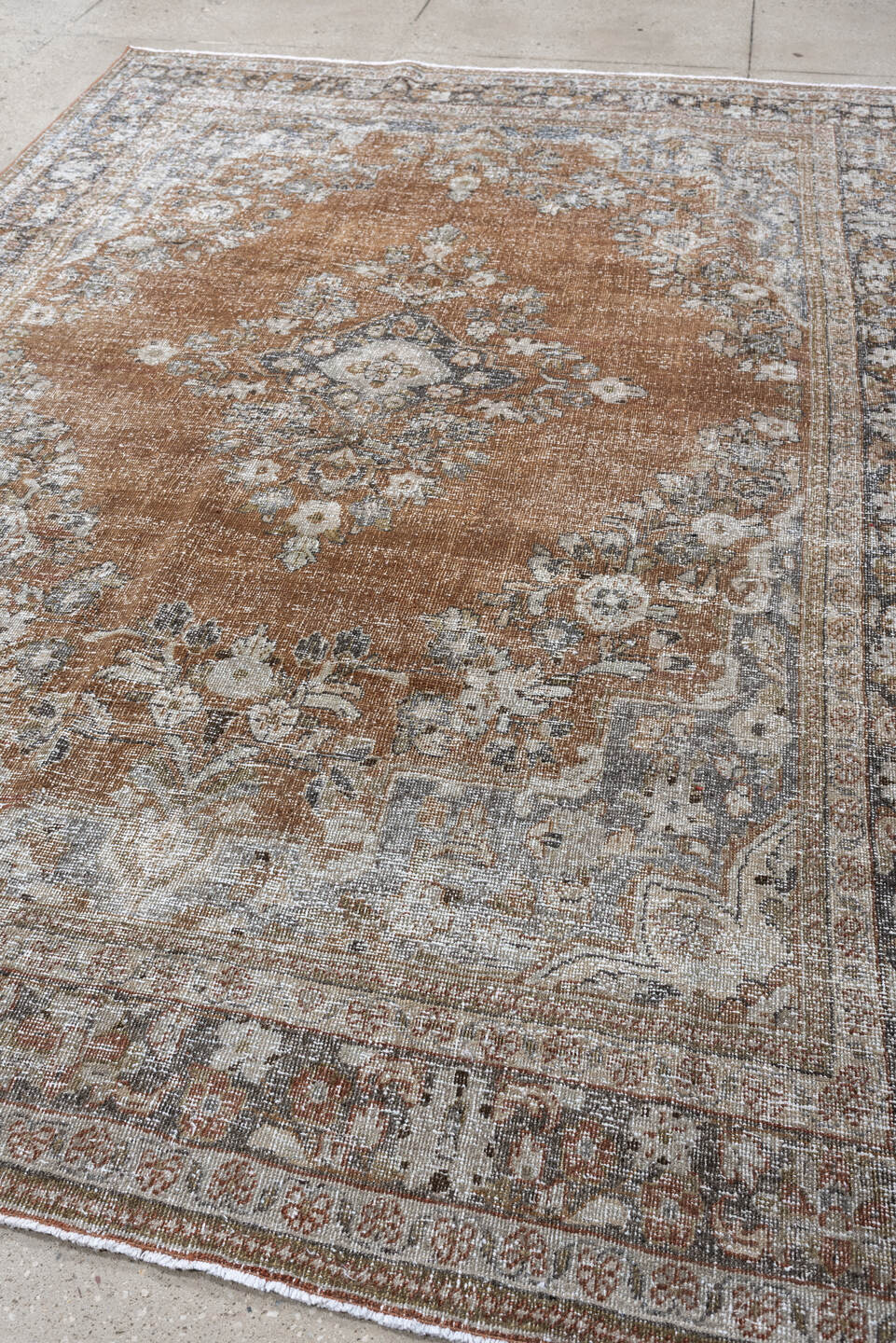 6' x 9' one-of-a-kind handmade antique Mahal large size rug. Color palette: terracotta, ivory, slate blue, taupe, charcoal