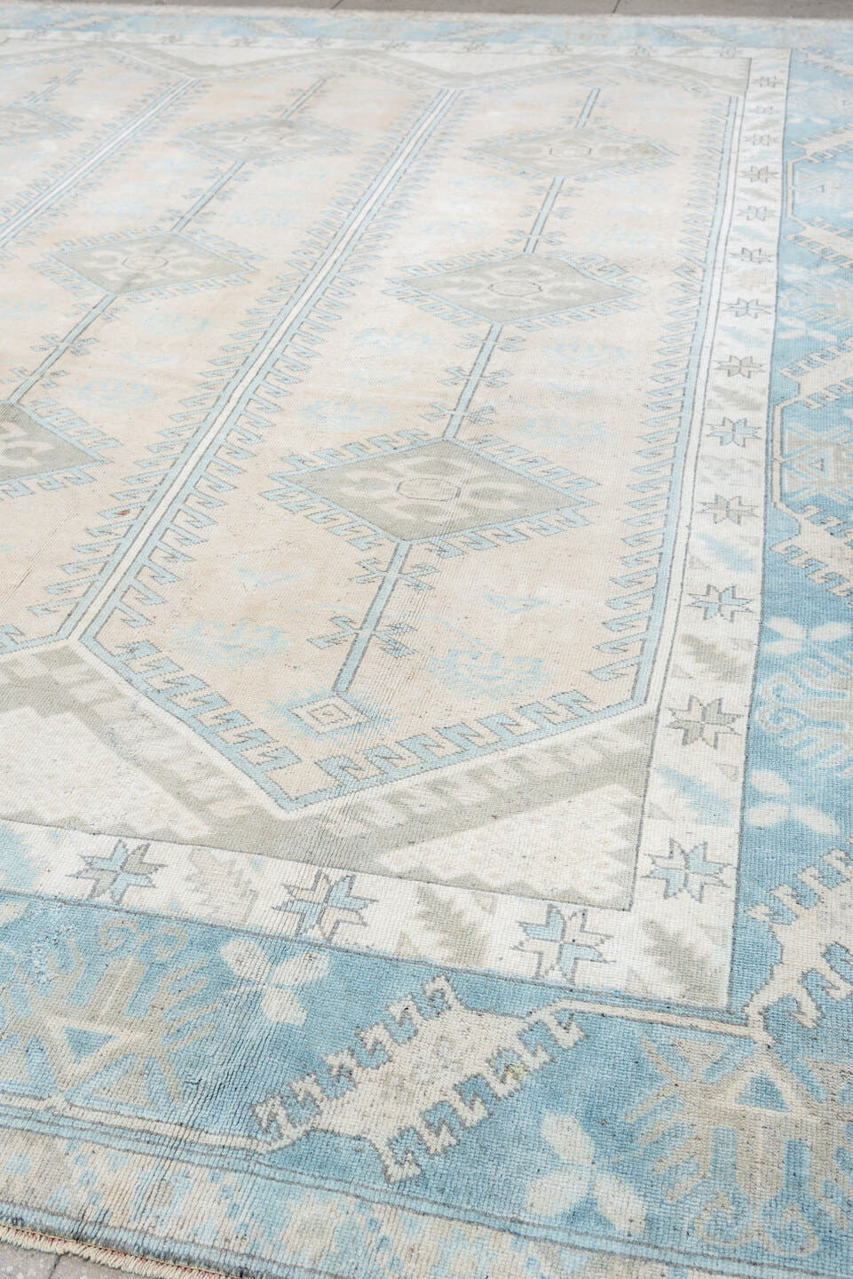 10' x 10' one-of-a-kind handmade antique Oushak large size rug. Color palette: ivory, powder blue, pale gray, taupe, slate