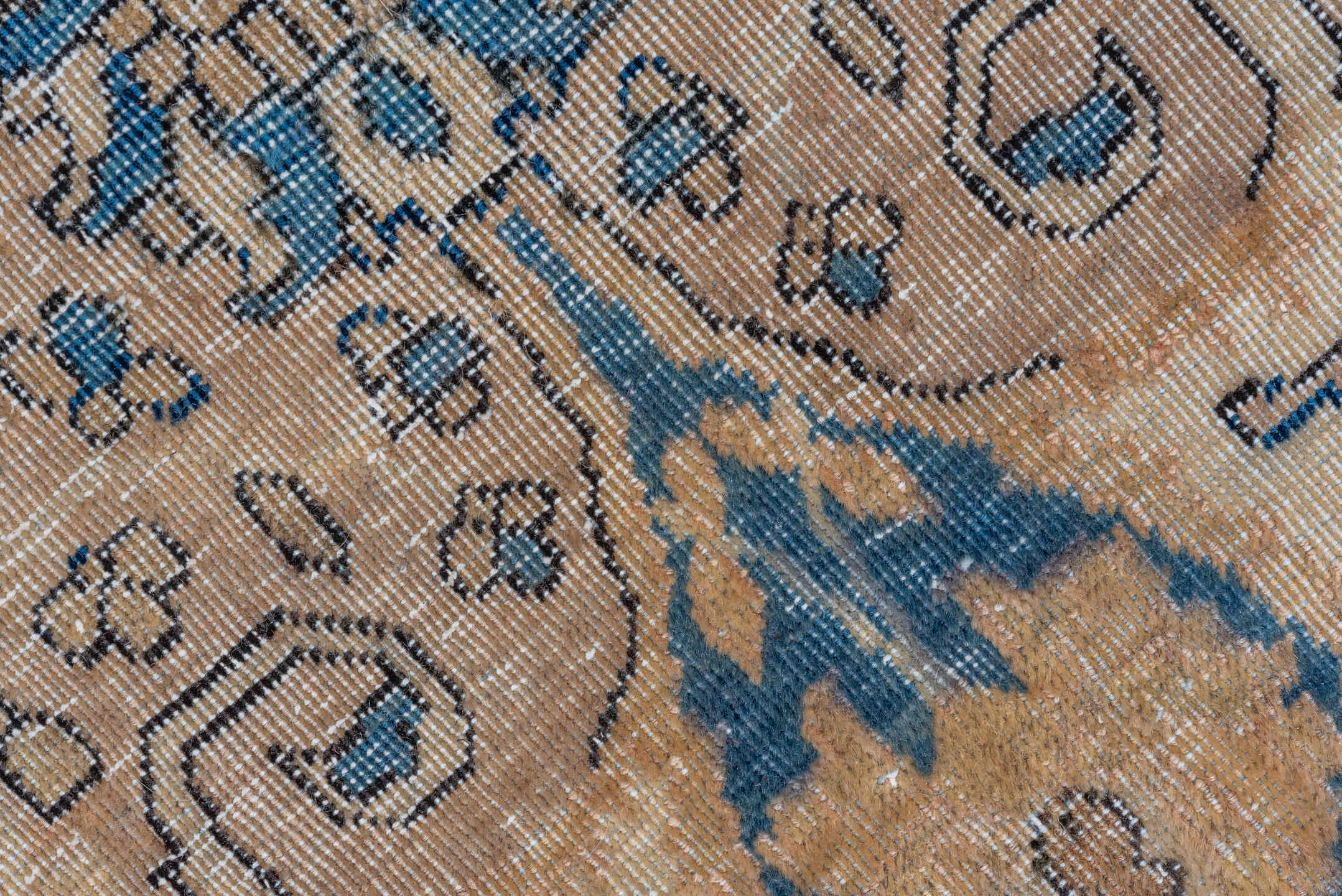 4' x 6' one-of-a-kind handmade vintage Mohtasham Kashan rug. Color palette: ivory, navy, beige, slate, taupe, camel, blue