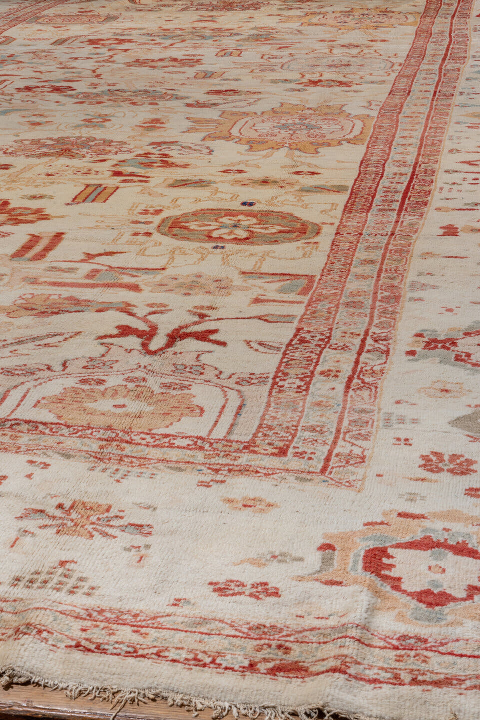 14' x 26' one-of-a-kind handmade vintage Sultanabad oversize rug. Color palette: ivory, rust, coral, taupe, pale blue, camel