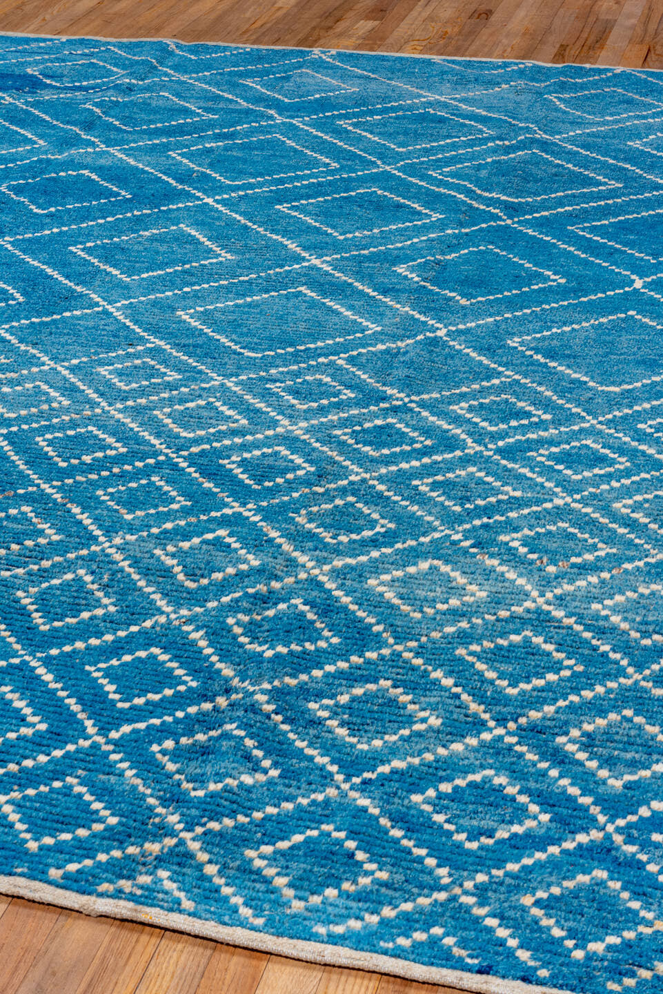 8' x 10' one-of-a-kind handmade vintage Tulu large size rug. Color palette: teal, ivory, sky_blue, light blue