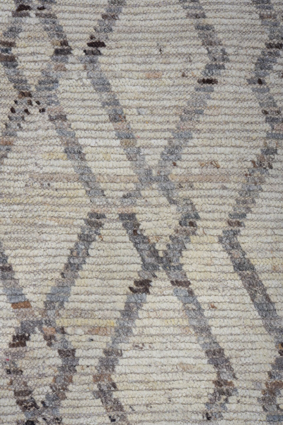 5' x 9' one-of-a-kind handmade vintage Tulu medium size rug. Color palette: ivory, gray, taupe, beige