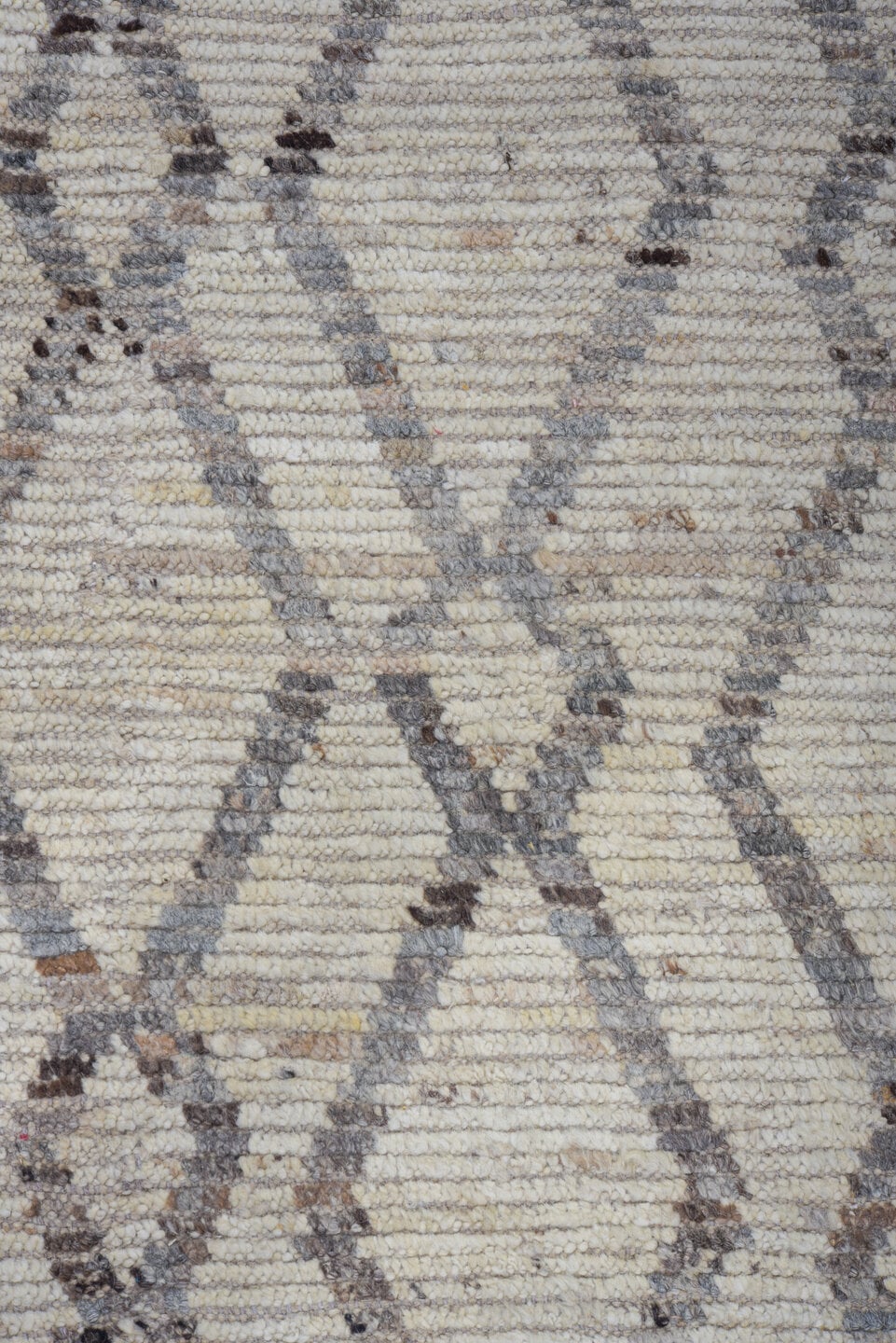5' x 9' one-of-a-kind handmade vintage Tulu medium size rug. Color palette: ivory, gray, taupe, beige