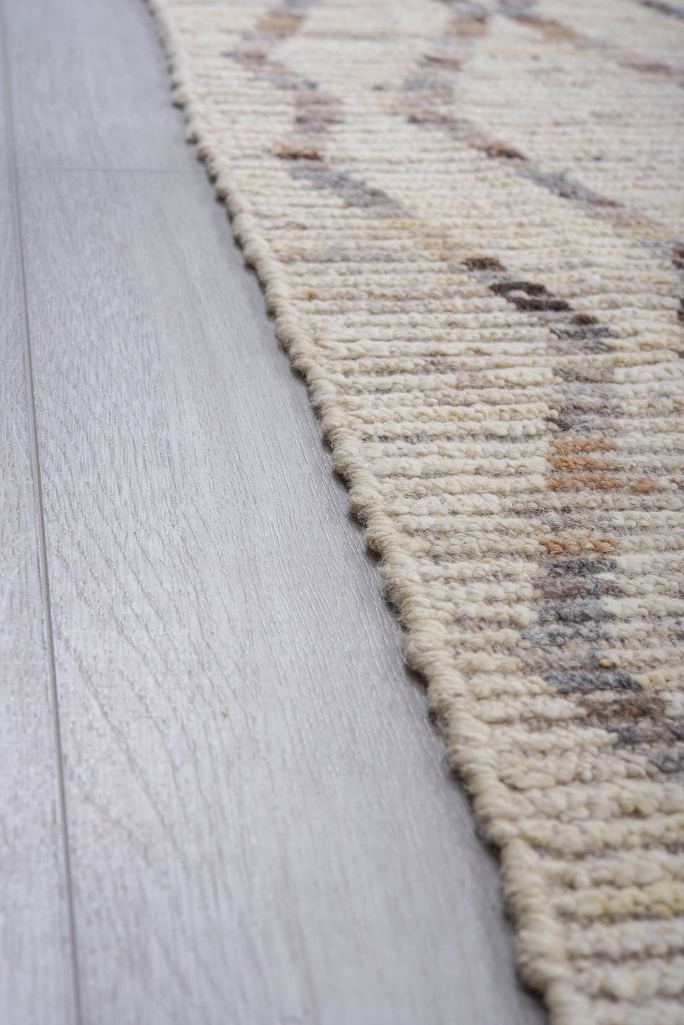 5' x 9' one-of-a-kind handmade vintage Tulu medium size rug. Color palette: ivory, gray, taupe, beige