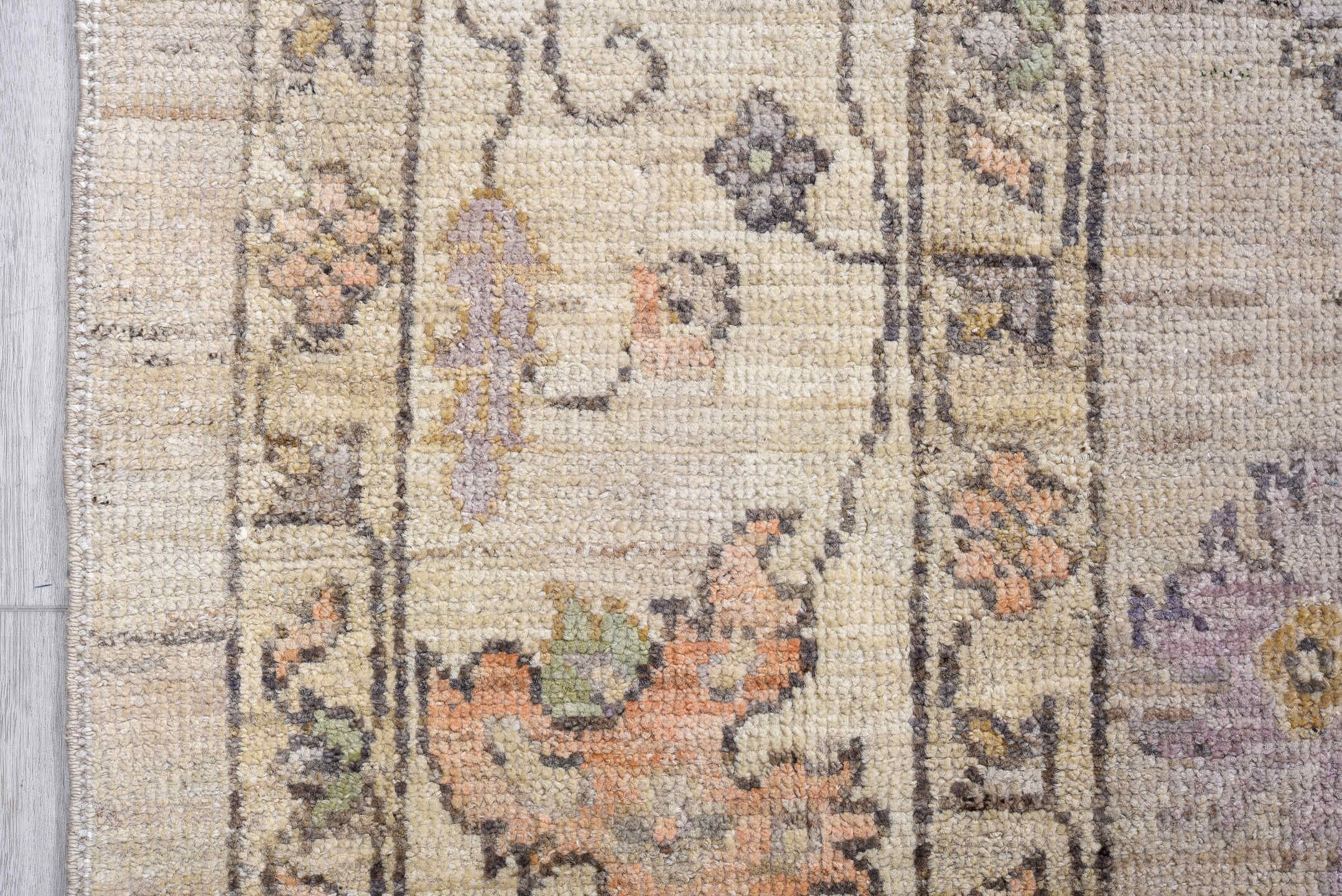 9' x 12' one-of-a-kind handmade vintage Oushak large size rug. Color palette: gray, light gray, off-white, black, pink