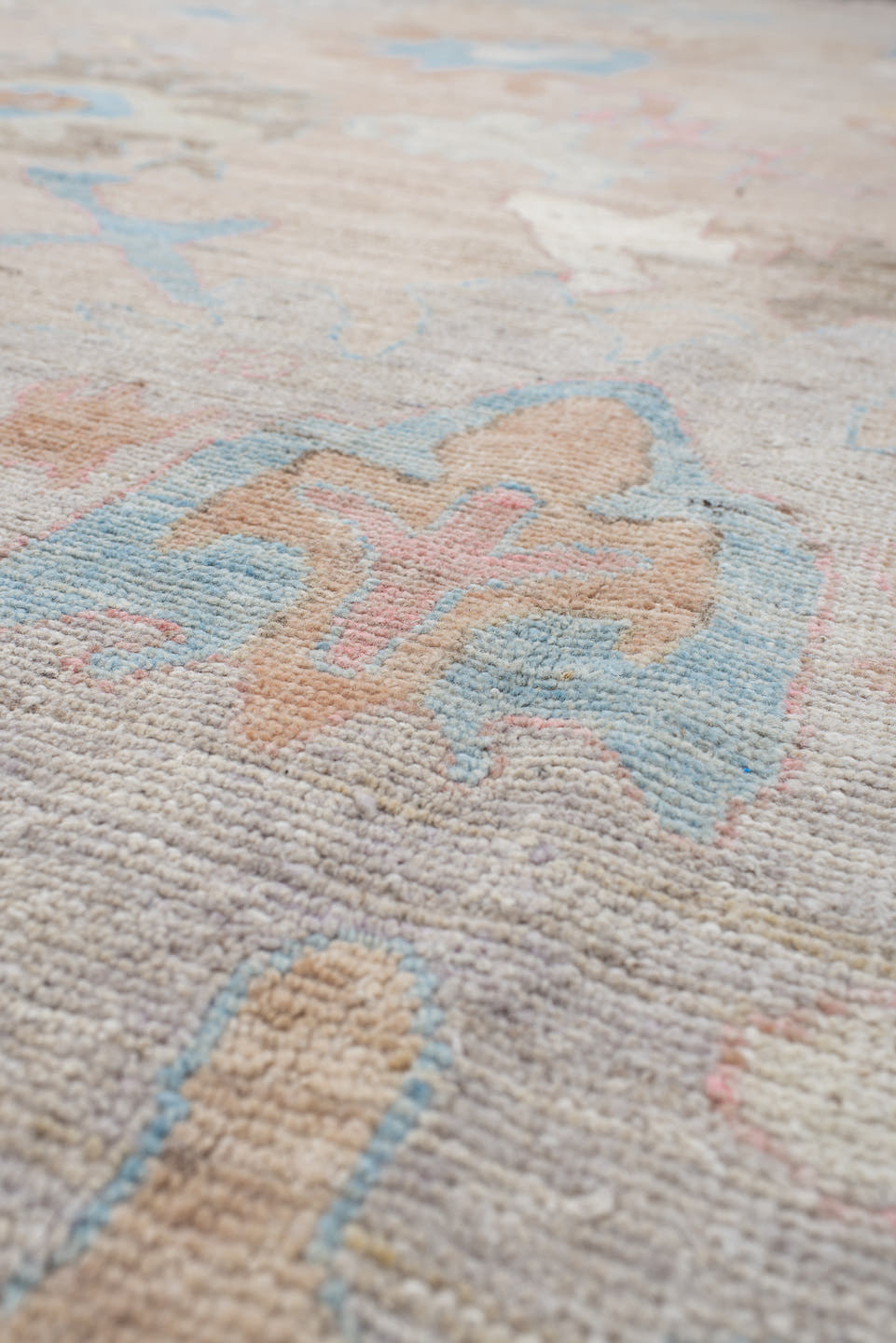 9' x 13' one-of-a-kind handmade vintage Oushak large size rug. Color palette: beige, ivory, sky blue, blush, taupe