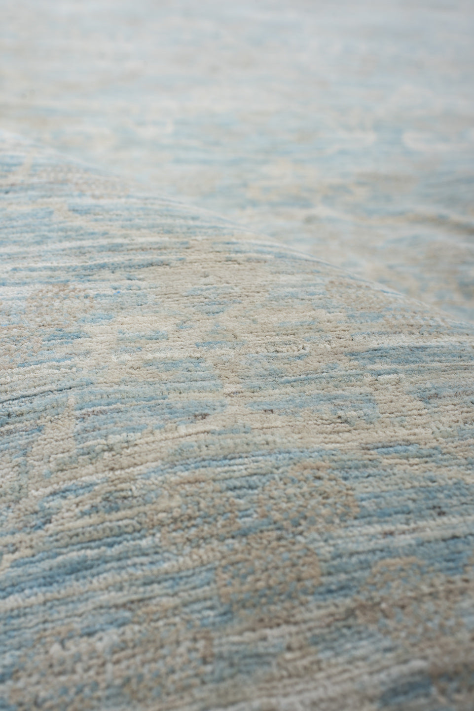 9' x 11' one-of-a-kind handmade vintage Oushak large size rug. Color palette: light gray, off-white, gray, light blue