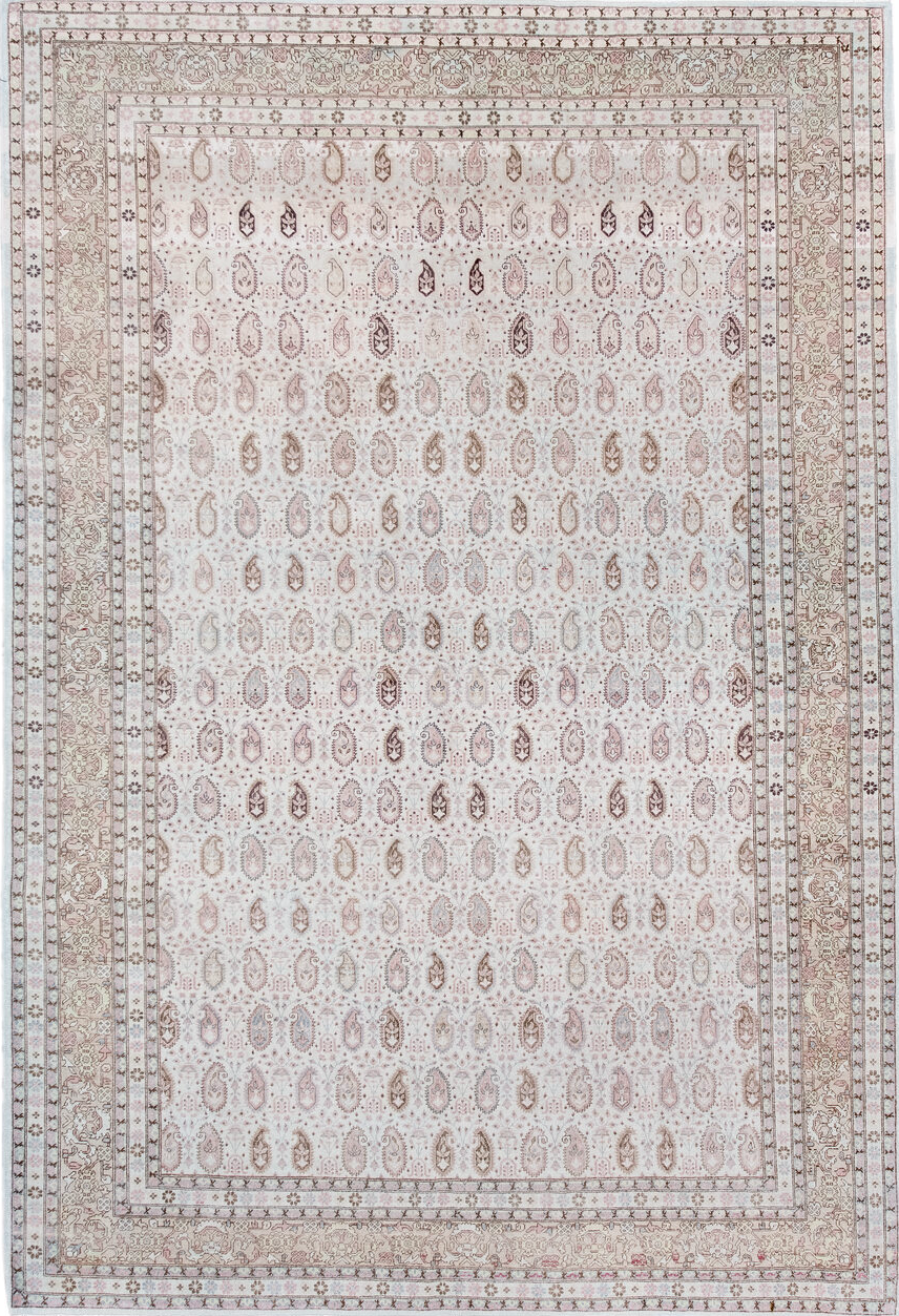 6' x 9' one-of-a-kind handmade vintage Sivas medium size rug. Color palette: brown, dark gray, gainsboro, gray, light gray