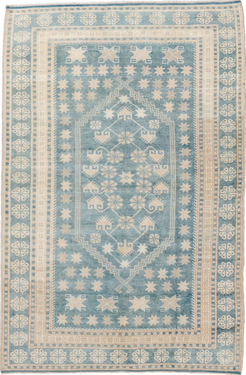 3' x 5' one-of-a-kind handmade vintage Ardebil small size rug. Color palette: antiquewhite, blue, brown, dim gray, gainsboro