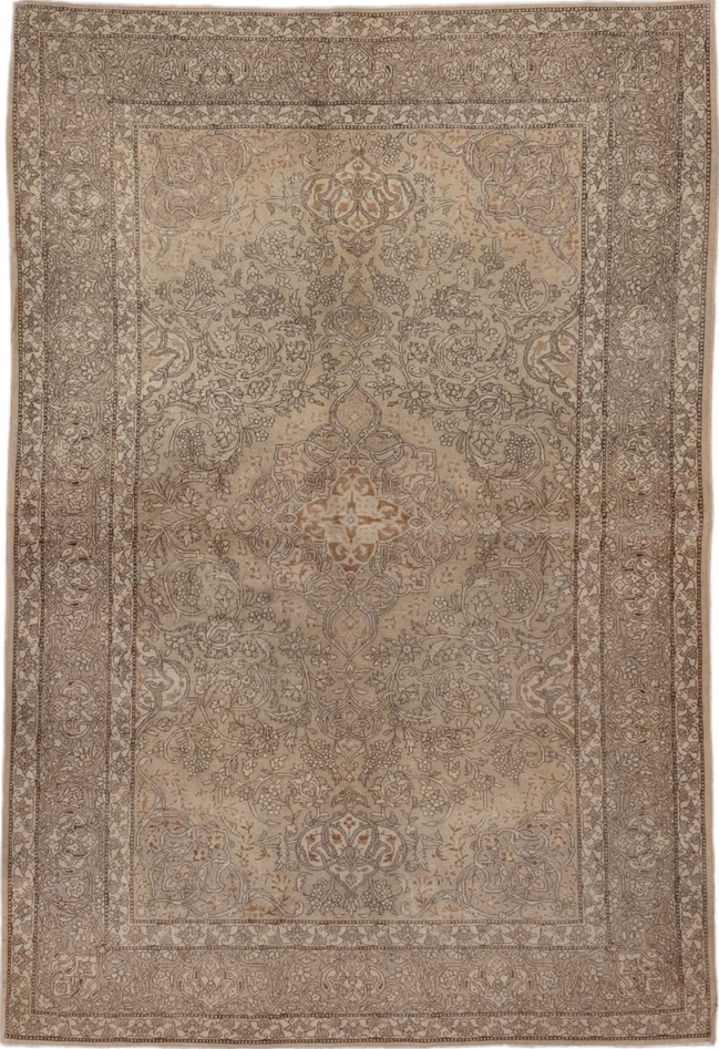 4' x 6' one-of-a-kind handmade vintage Kashan small size rug. Color palette: brown, gray, pink