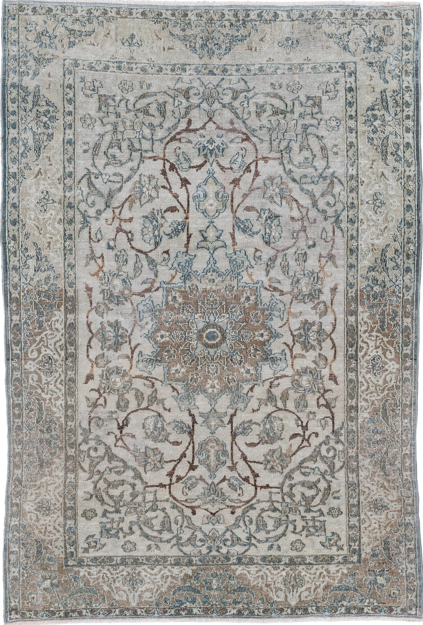 3' x 4' one-of-a-kind handmade vintage Isfahan small size rug. Color palette: black, blue, dark gray, dim gray, gainsboro