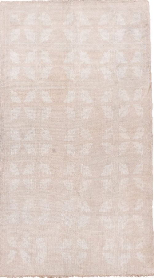 3' x 6' one-of-a-kind handmade vintage Oushak small size rug. Color palette: gainsboro, gray, light gray, linen, misty rose