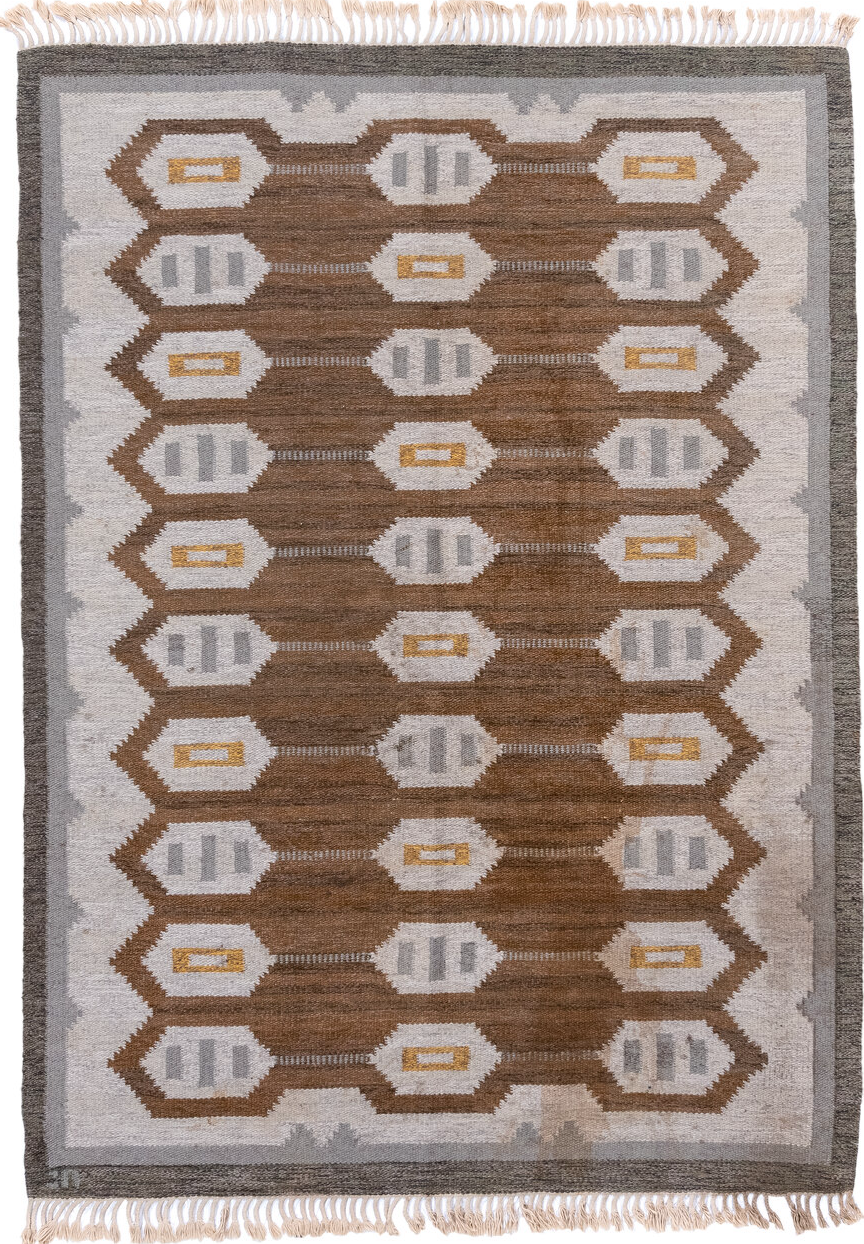 5' x 7' one-of-a-kind handmade vintage Rollaken rug. Color palette: black, brown, dark gray, dim gray, gainsboro, gray