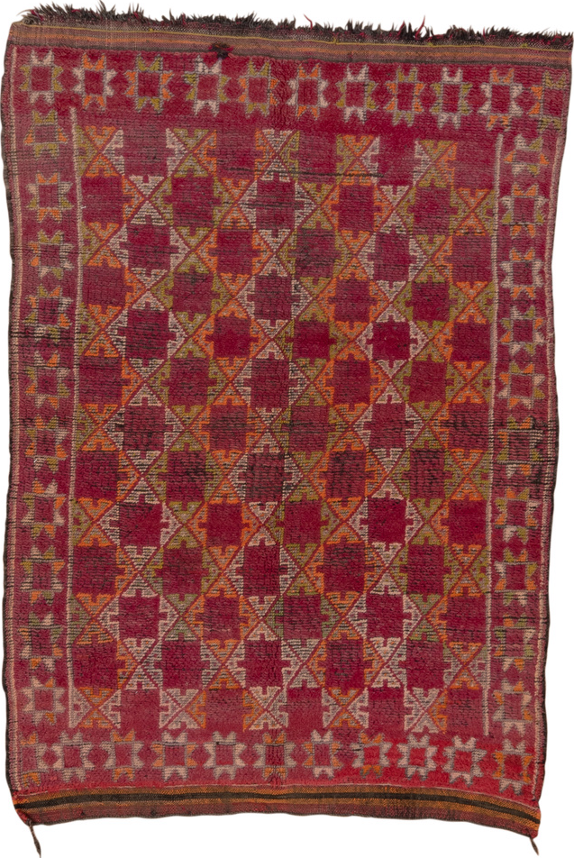4' x 6' one-of-a-kind handmade vintage Moroccan small size rug. Color palette: brown, gray, light gray, pink, red