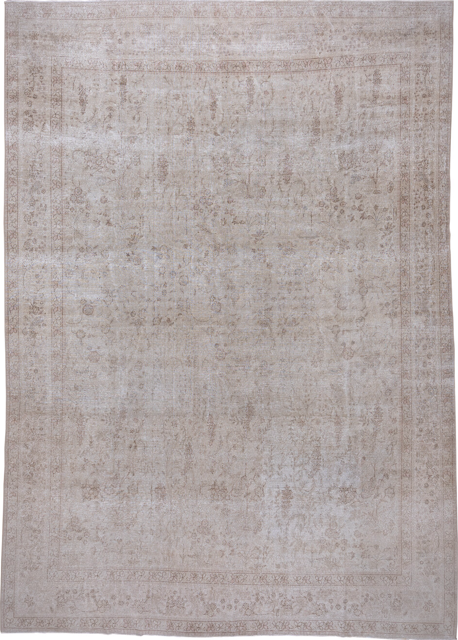 9' x 13' one-of-a-kind handmade vintage Sivas large size rug. Color palette: dark gray, gray, light gray, off-white, pink