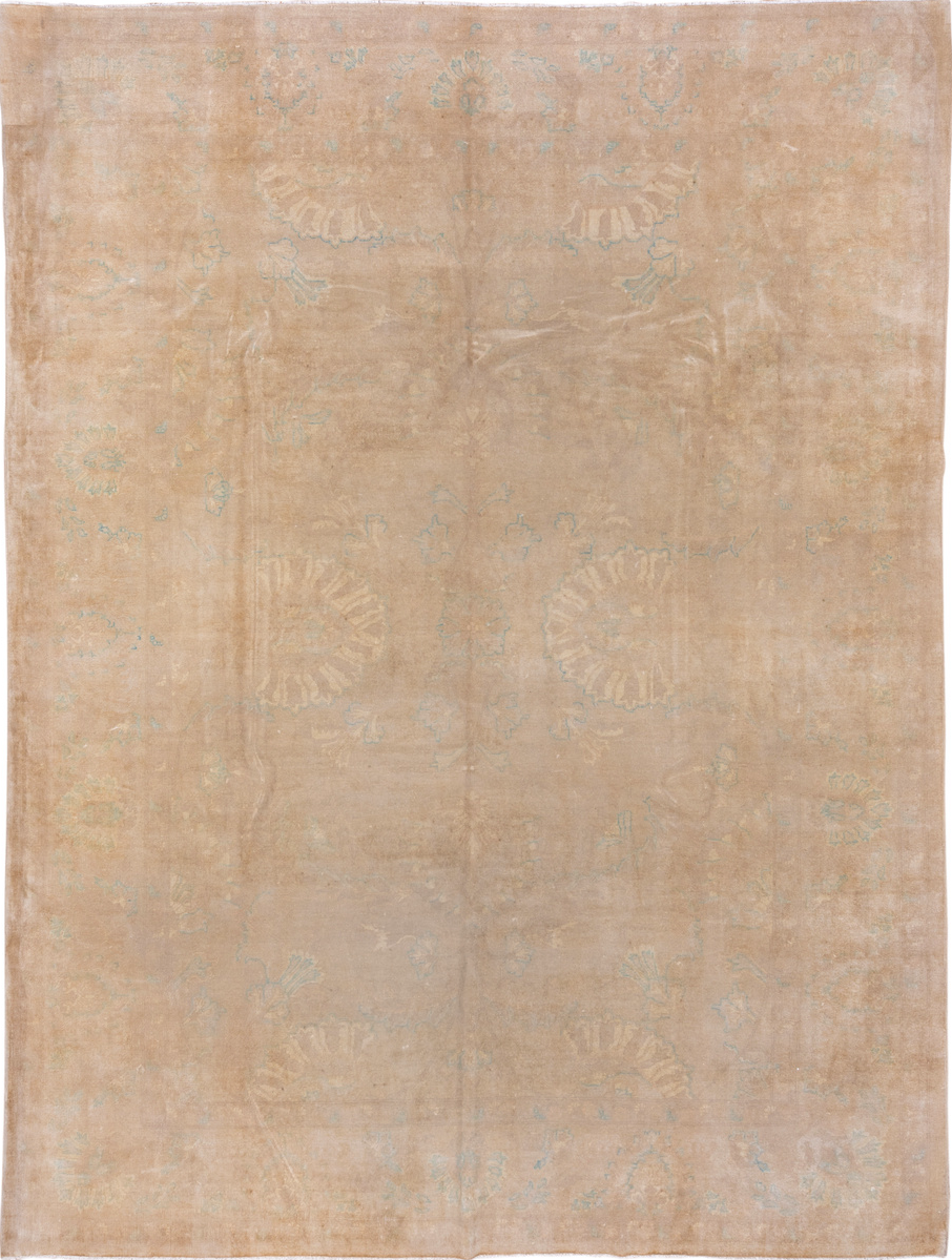 10' x 13' one-of-a-kind handmade vintage Amritzar large size rug. Color palette: brown, gray, light gray, linen, off-white