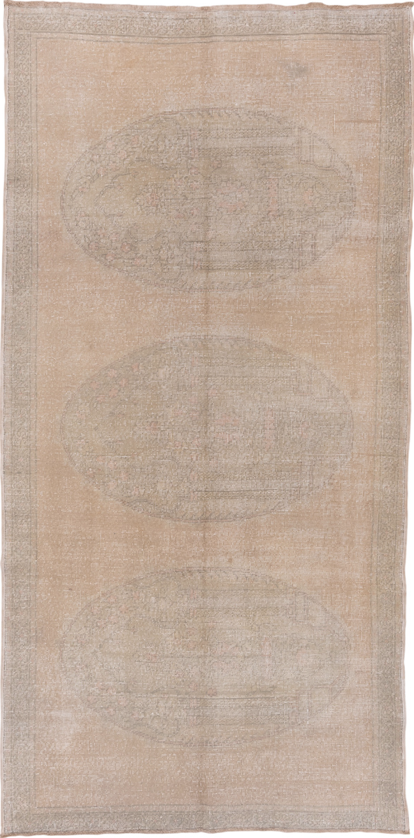 5' x 10' one-of-a-kind handmade vintage Oushak medium size rug. Color palette: brown, gainsboro, gray, light gray, off-white