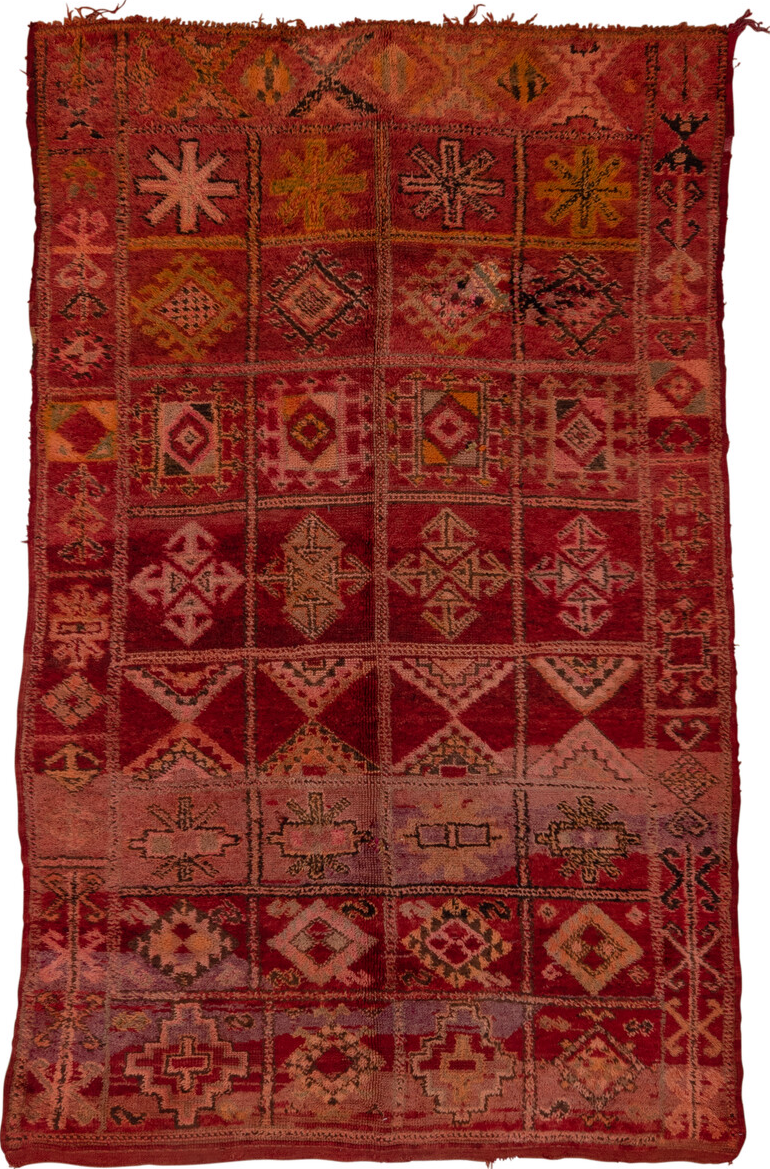 5' x 9' one-of-a-kind handmade vintage Moroccan medium size rug. Color palette: brown, gray, light gray, off-white, pink