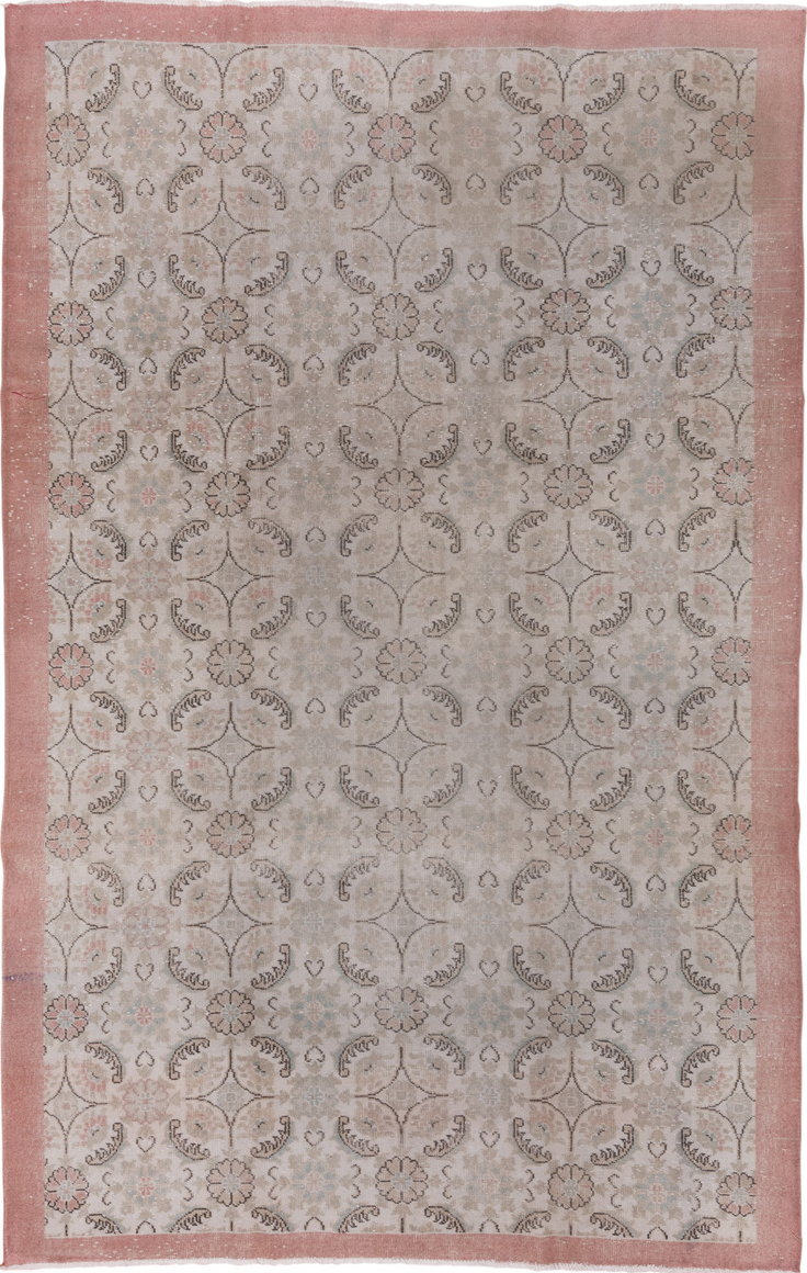 6' x 10' one-of-a-kind handmade vintage Sparta large size rug. Color palette: gray, light gray, off-white, pink, rosy brown