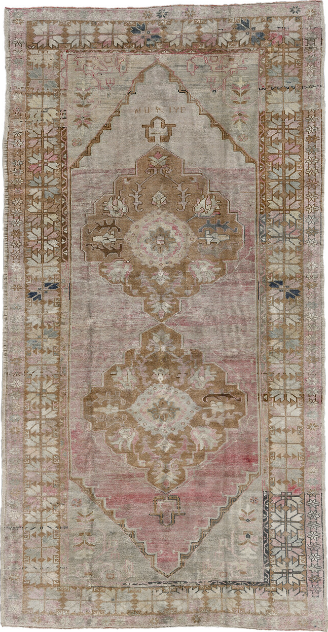 5' x 9' one-of-a-kind handmade vintage Oushak medium size rug. Color palette: black, brown, dim gray, floral white, gray