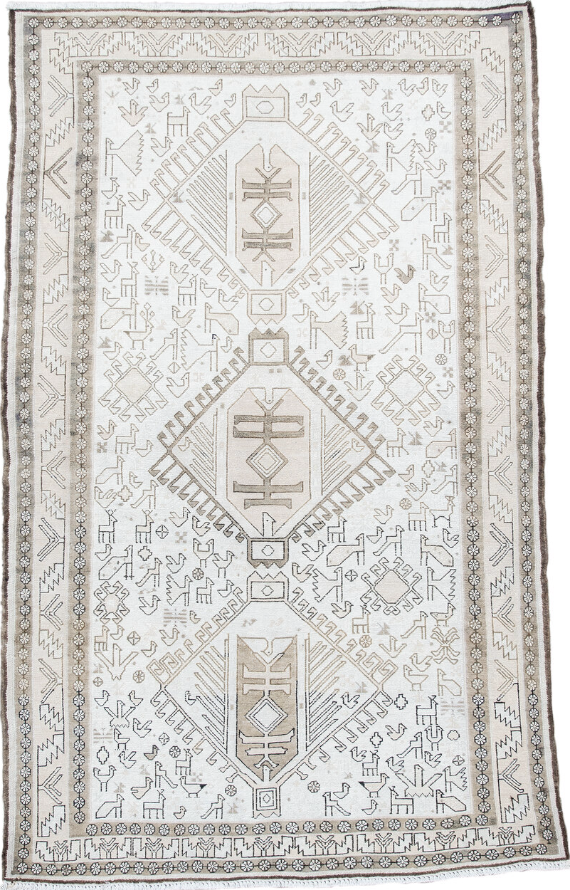 3' x 5' one-of-a-kind handmade vintage Sumak small size rug. Color palette: black, charcoal, dark gray, dim gray, gainsboro