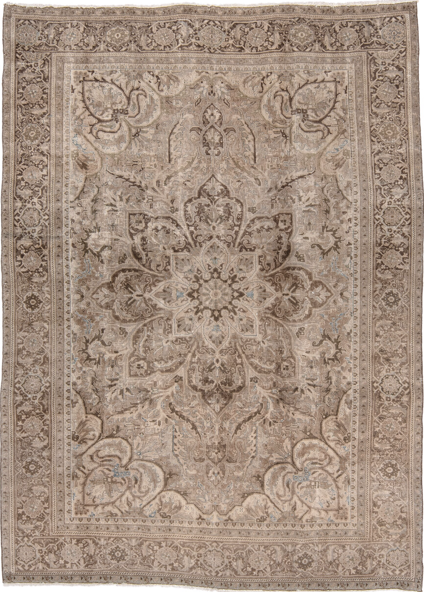 7' x 10' one-of-a-kind handmade vintage Heriz large size rug. Color palette: brown, floral white, gray, light gray