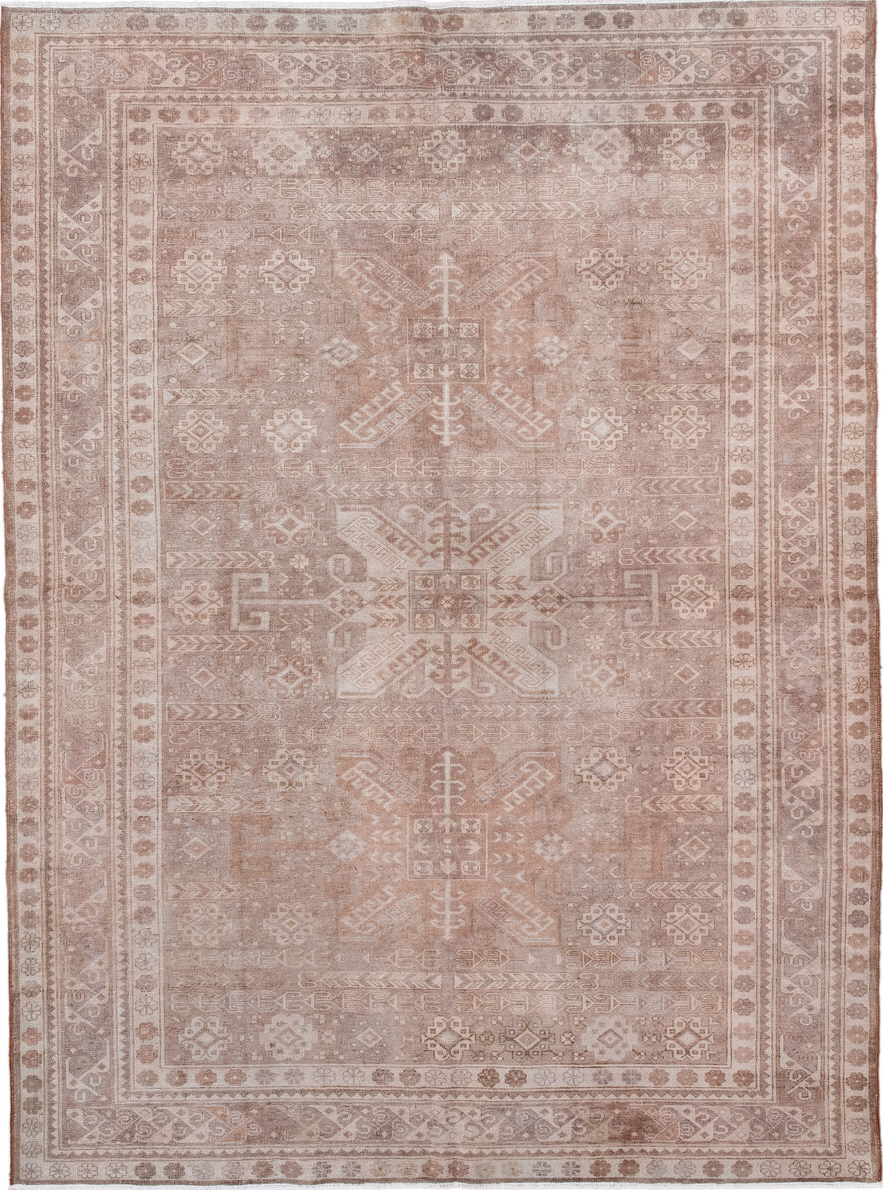 5' x 7' one-of-a-kind handmade vintage Sivas rug. Color palette: gray, light gray, off-white, pink